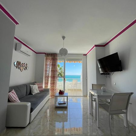 Roca Chica. Studio - First Line Beach Torremolinos Bagian luar foto