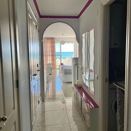 Roca Chica. Studio - First Line Beach Torremolinos Bagian luar foto