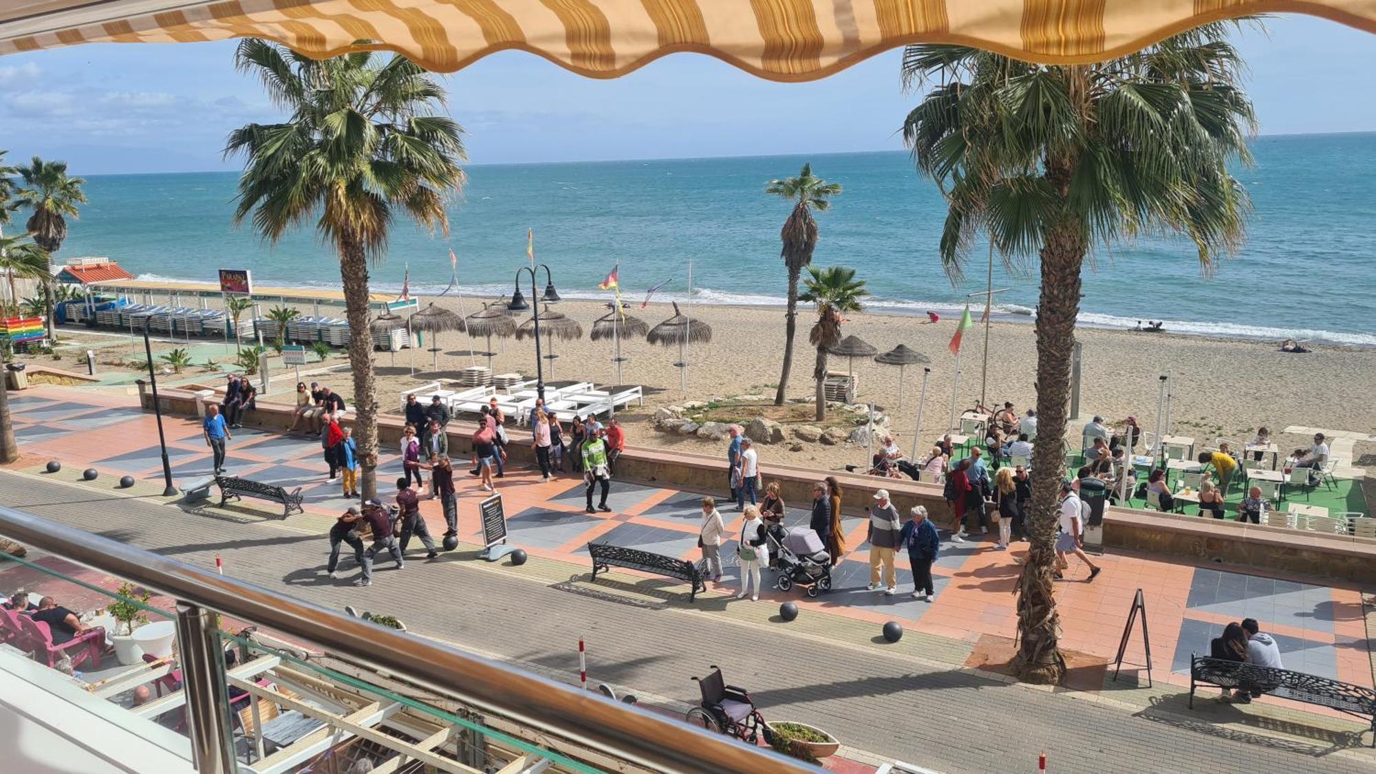 Roca Chica. Studio - First Line Beach Torremolinos Bagian luar foto
